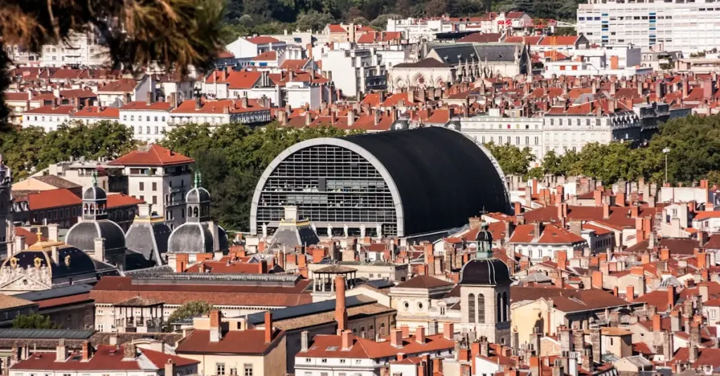 Lyon 7e : Guide de l'arrondissement et des quartiers de Lyon.